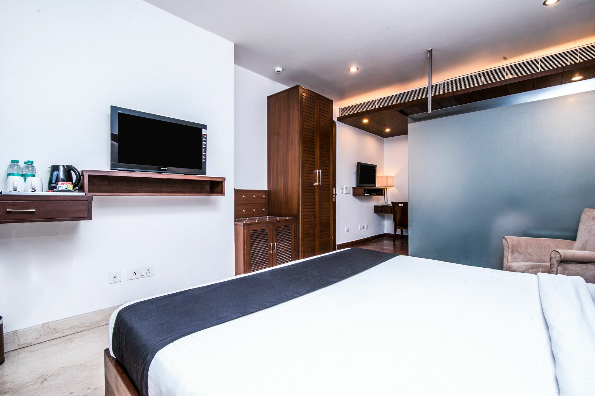 Hotel Capital O 14768 The Grand Vikalp New Delhi
