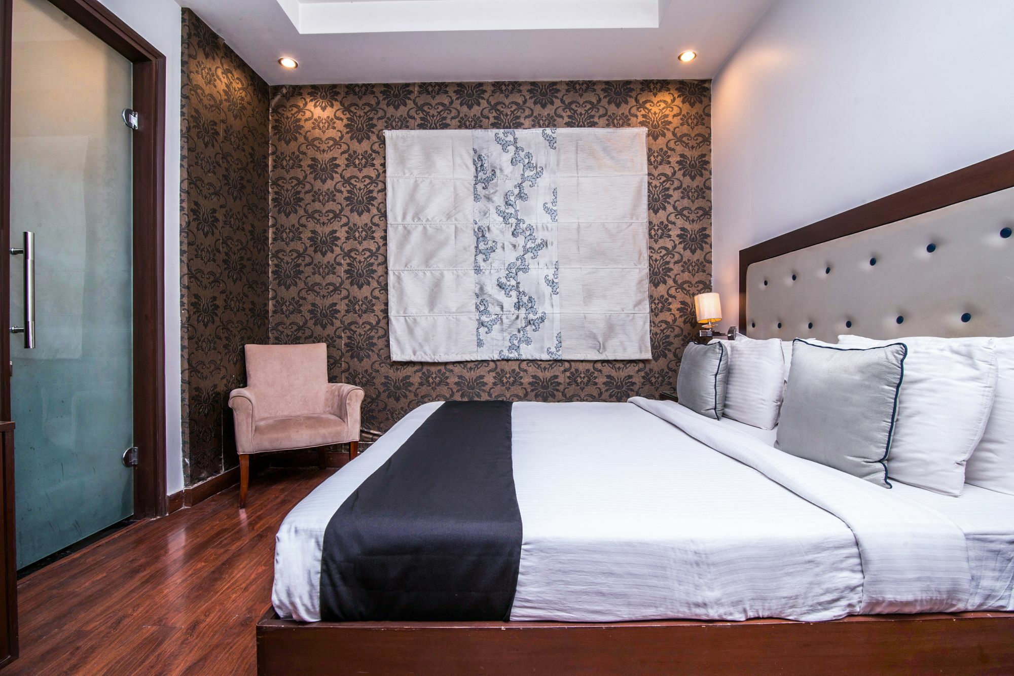 Capital O 14768 The Grand Vikalp 3* New Delhi