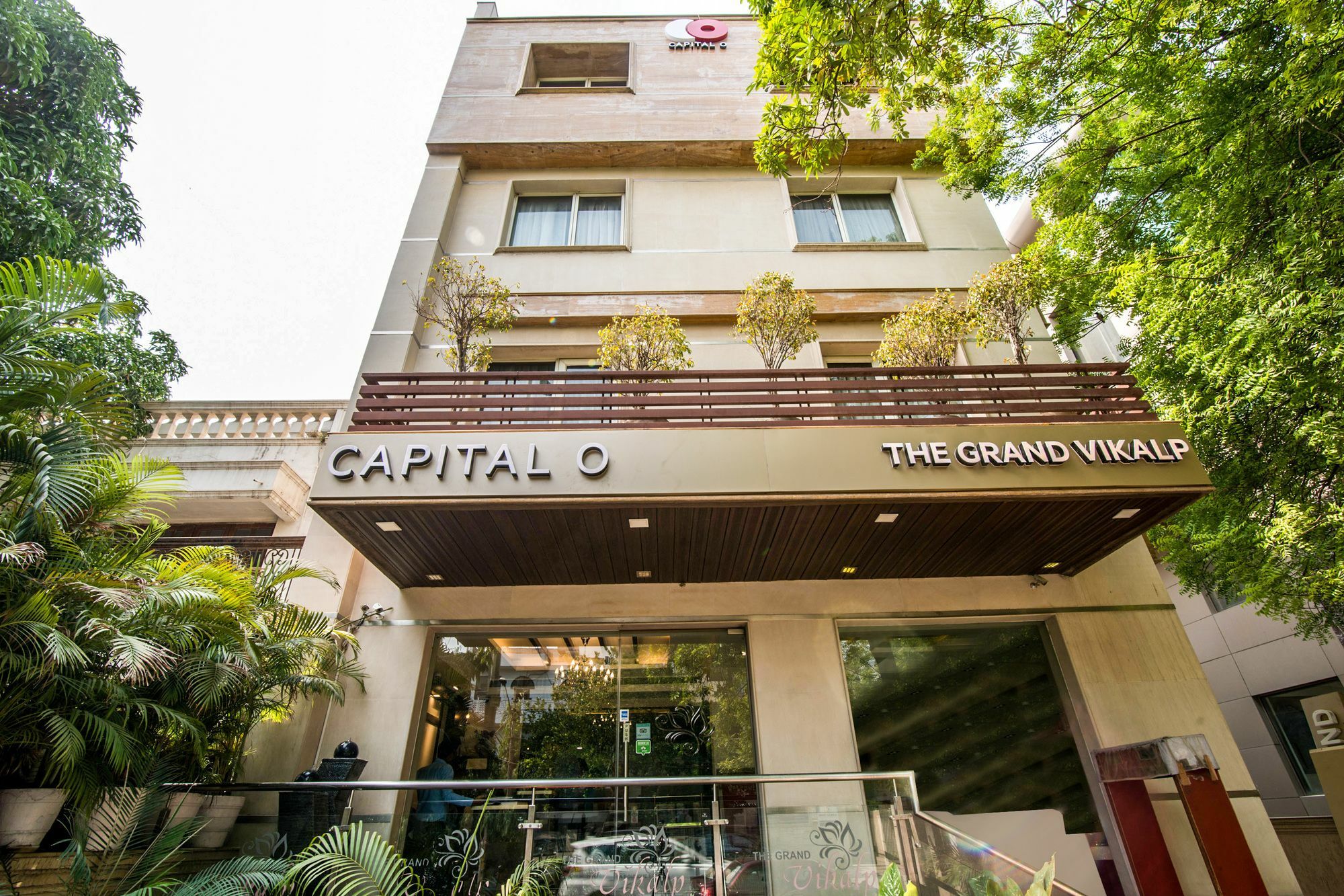 Capital O 14768 The Grand Vikalp Hotel New Delhi