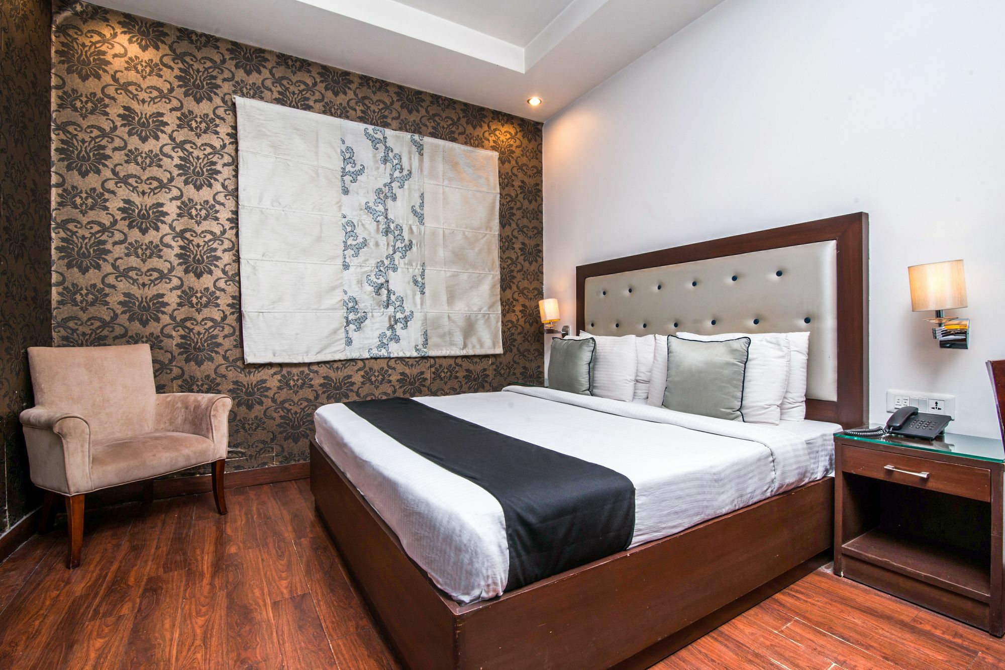 Capital O 14768 The Grand Vikalp Hotel 3*