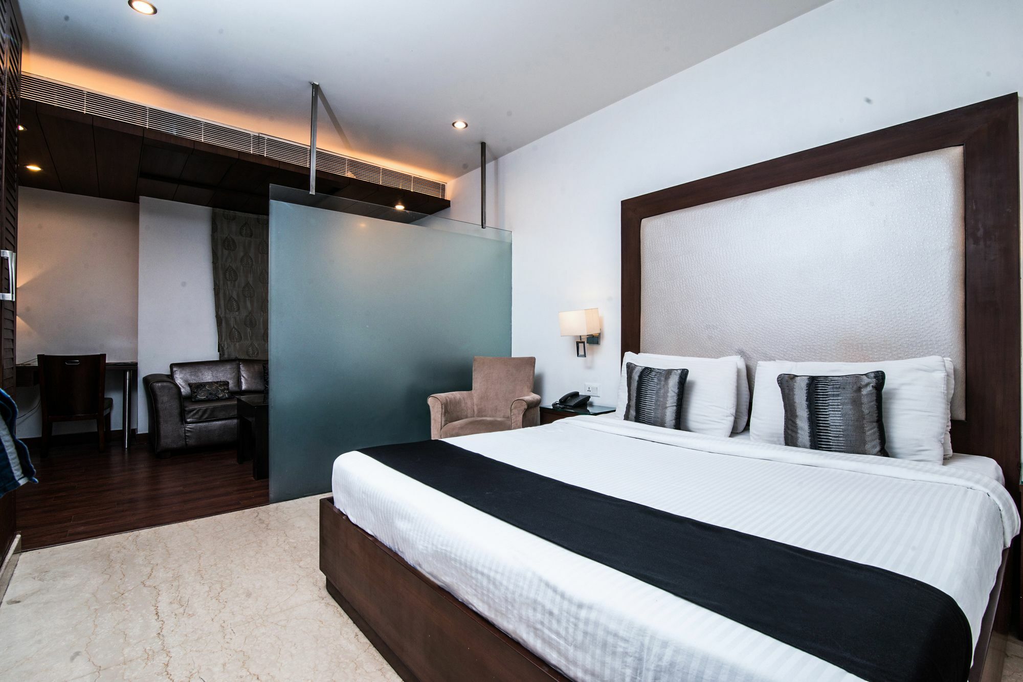 Hotel Capital O 14768 The Grand Vikalp New Delhi